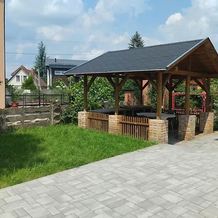 Sosto Holiday Apartman Nyiregyhaza Exterior photo