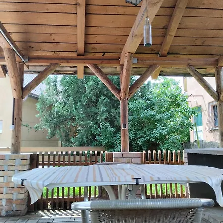 Sosto Holiday Apartman Nyiregyhaza Exterior photo